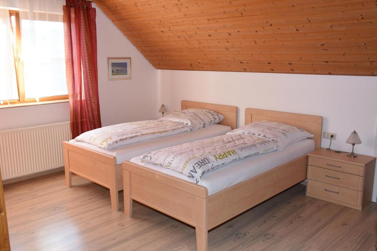 Ferienwohnung Im Rosengarten Ebenweiler Esterno foto