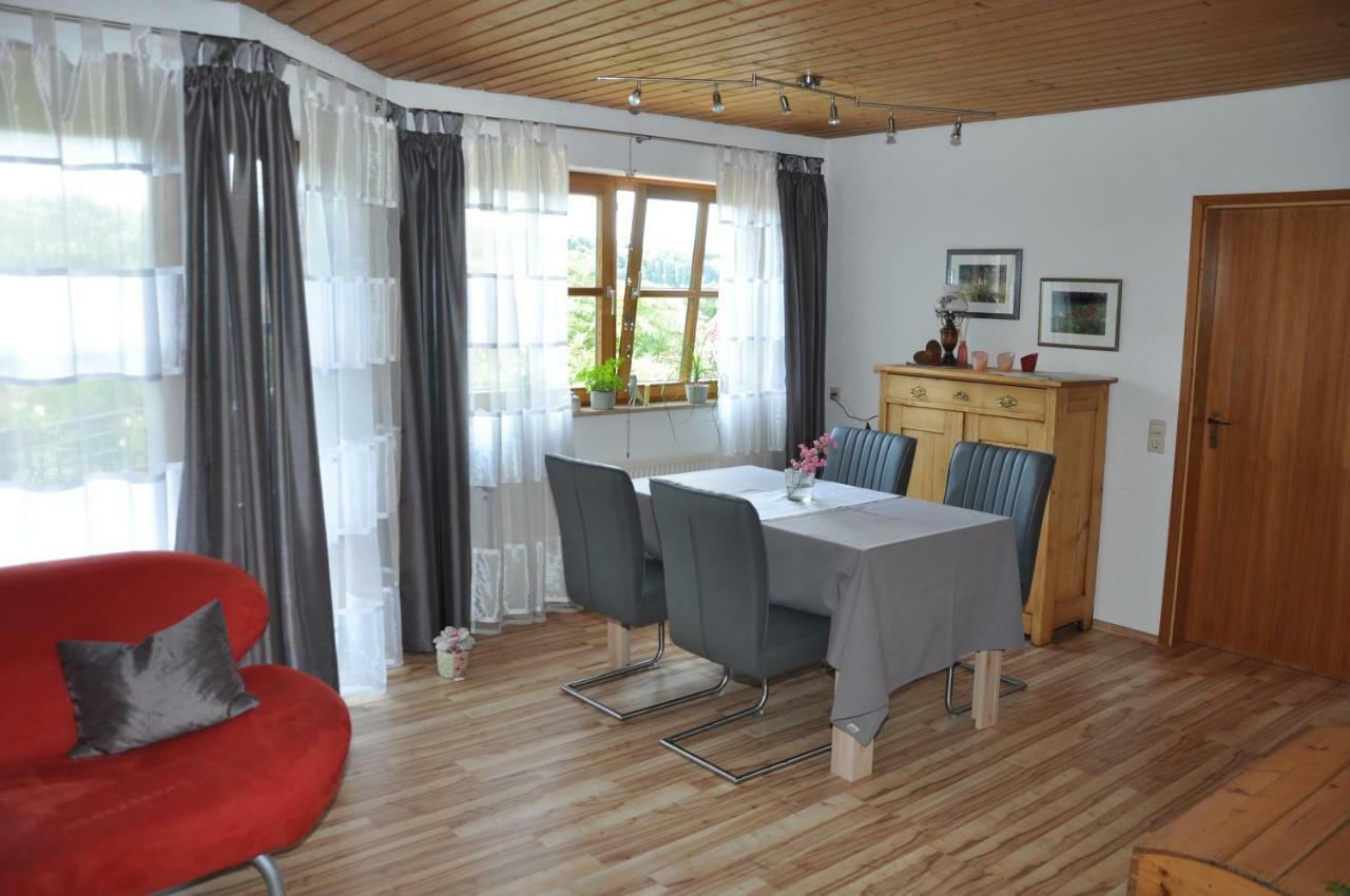 Ferienwohnung Im Rosengarten Ebenweiler Esterno foto