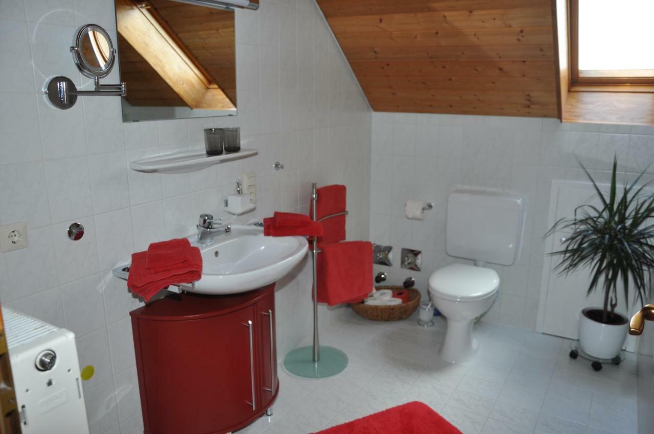Ferienwohnung Im Rosengarten Ebenweiler Esterno foto